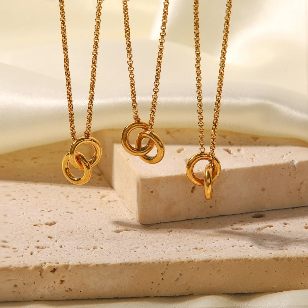 Collier Anneaux Entrelacés