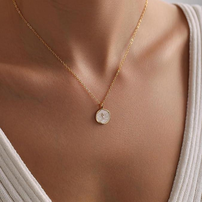 Collier Croix Délicat 18K