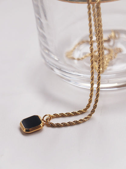 Collier Chaîne Torsadée & Pendentif Noir
