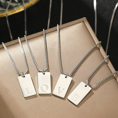 Collier Pendentif Rectangle Initiale Doré