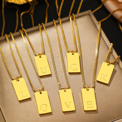 Collier Pendentif Rectangle Initiale Doré