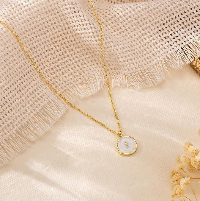 Collier Croix Délicat 18K
