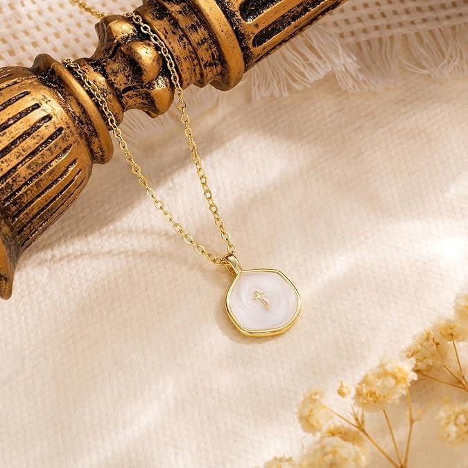 Collier Croix Délicat 18K