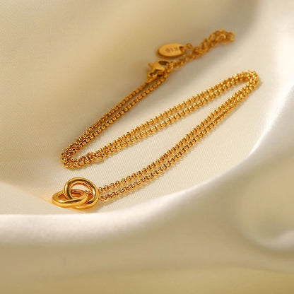 Collier Anneaux Entrelacés